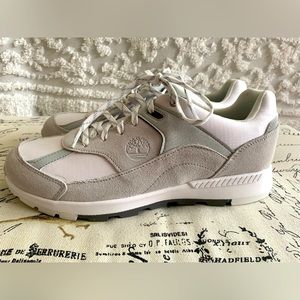 NWT Timberland White/Gray Sneakers: Gray Suede, Side Logo, Size 10